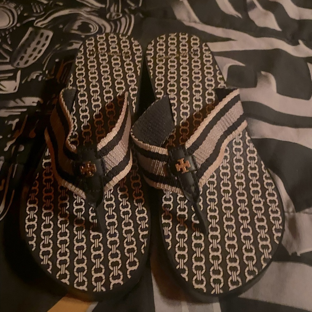 Tory Burch Gemini link wedge sandals